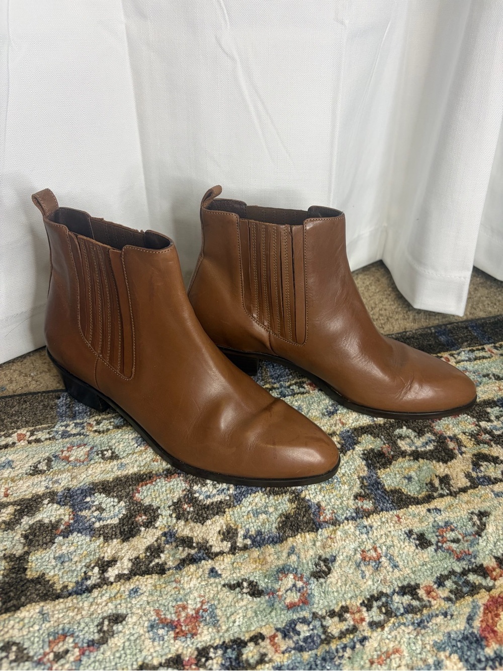 J Crew Camel Brown Made in Italy Chelsea Ankle Boots. Size 7. Retail $200